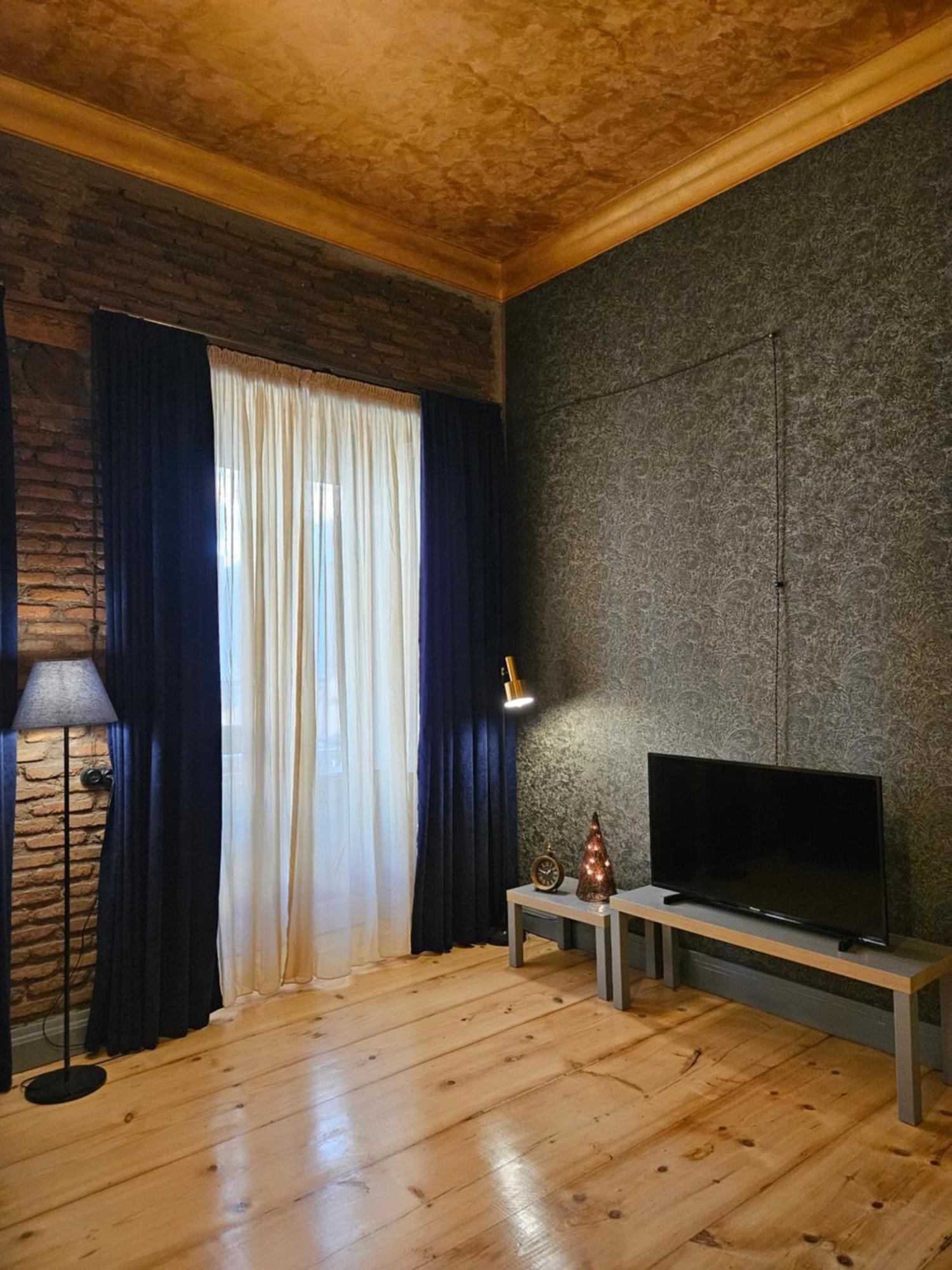 Old Gold Apartment Tbilisi Exterior photo